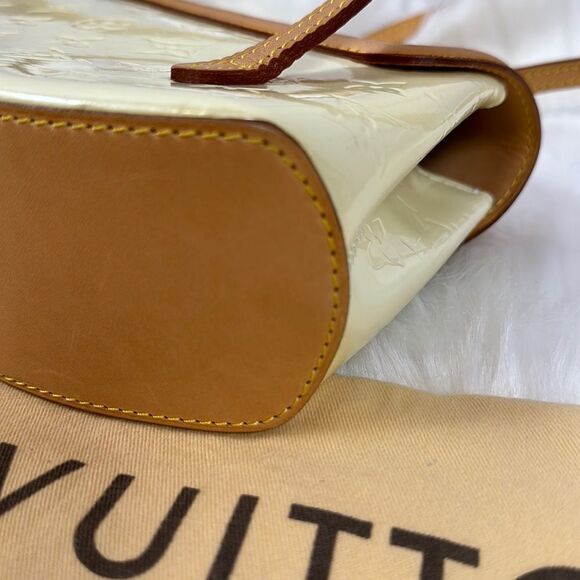 Louis Vuitton Monogram Vernis Perle Shoulder Bag Purse in Biscayne Bay - Picture 10 of 12